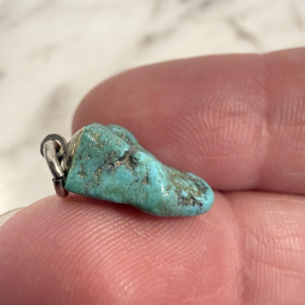 Vintage Natural Turquoise Chunk Nugget Charm Pendant With Ring 1950's - Picture 4 of 4